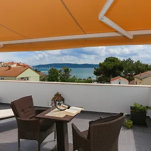 https://apartments-enatoni.splithotels.org